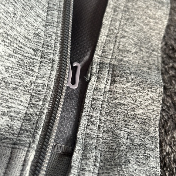 LAYER 8 QUICK DRY SPORTS BRA ZIPPER FRONT ADJUSTABLE STRAP SIZE S HEATHER GREY. - Picture 15 of 17